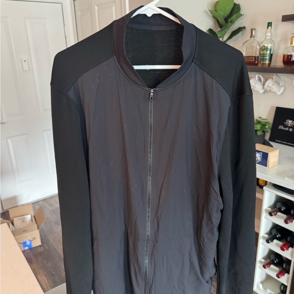 Lululemon Men's Black Jacket